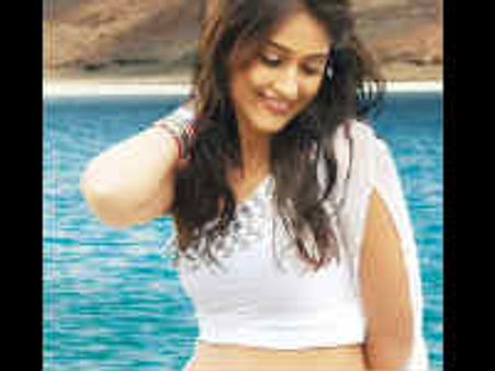 ரூ 1.5 கோடி சம்பளம்: இலியானா ரொம்ப 'காஸ்ட்லி'!