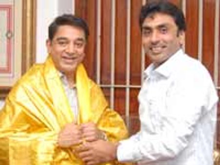 ரஜினியைத் தொடர்ந்து கமலிடமும்ஆதரவு பெற்ற திமுக வேட்பாளர் ஜின்னா