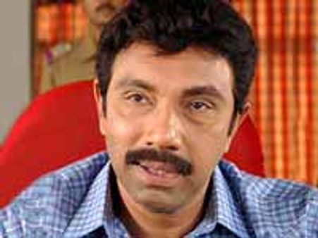 பொன்னியின் செல்வன்: சிங்கள புத்த பிக்குவாக சத்யராஜ்!