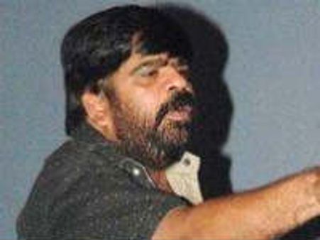 நாங்களும் புறக்கணிப்போம்ல! - வந்துட்டாருய்யா டி ஆர்!