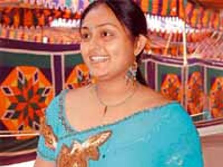 காமெடி பீஸ்! - வடிவேலுவை தாக்கும் விந்தியா