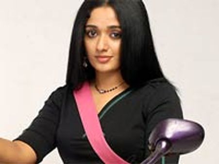 தமிழில் வாய்ப்பு கொடுங்க! - காவ்யா