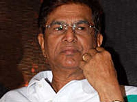 நீதிபதிகளை குற்றவாளிகளுக்கு உடந்தையாகக் காட்டுவதா? - எஸ்ஏசிக்கு நோட்டீஸ்