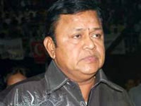 அதிமுக வந்தால் கட்டப்பஞ்சாயத்து ஒழியும்! - ராதாரவி