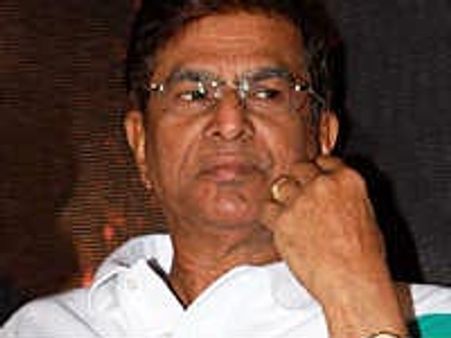 விஜய் சொல்லித்தான் அதிமுகவுக்கு பிரச்சாரம் செய்கிறேன்!- எஸ்ஏசி