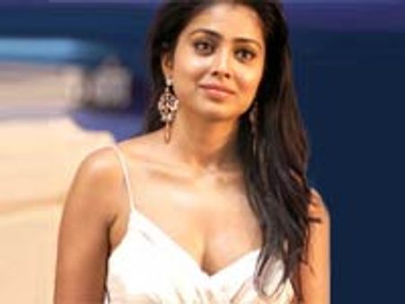 'விண்ட்ஸ் ஆப் சேஞ்ச்' -படப்பிடிப்புகாக இலங்கை போனார் ஸ்ரேயா!