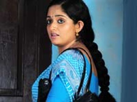 வாக்களிக்காமல் திரும்பிச் சென்ற காவ்யா மாதவன்