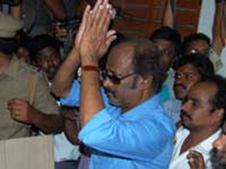 ரஜினி பேச்சு?-வறுத்தெடுத்த முதல்வர்!