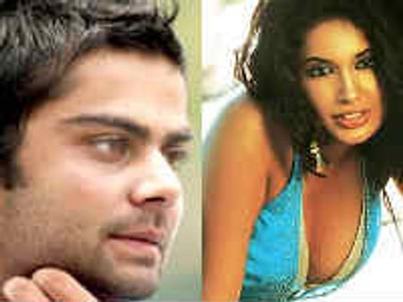 நடிகை சாராவுடன் சுற்றும் விராத் கோஹ்லி