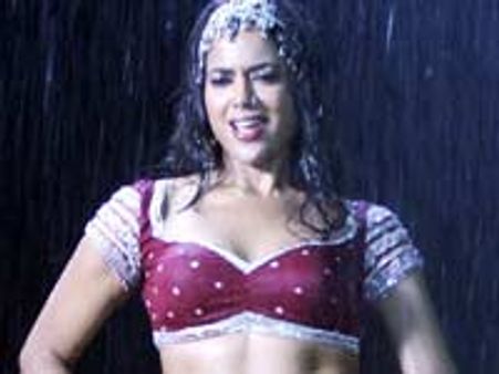 ஹீரோக்களை கட்டிப் புரண்டு போரடித்துவிட்டது! - சமீரா அலுப்பு