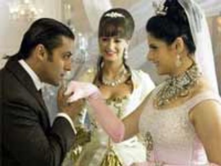 ஆடினால் ஜரீன் கான் கூடத்தான் ஆடுவேன்: சல்மான் கான் அடம்