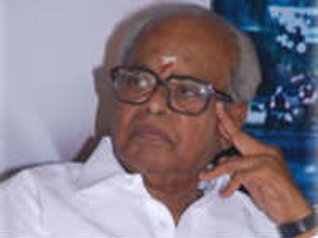 பால்கே விருது... பாராட்டு மழையில் பாலச்சந்தர்!!