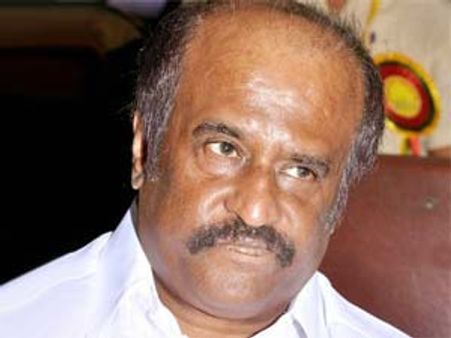 மருத்துவர்கள் அனுமதியுடன் கோயிலுக்குச் சென்று வந்த ரஜினி!