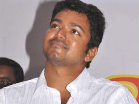 அதிமுக வெற்றிச் செய்தி கிடைத்த வேகத்தில் ஜெயா டிவிக்கு மாறிய வேலாயுதம்!!