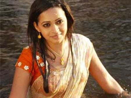 வேணாம் வேணாம் காதலிக்க வேணாம்!! - பாவனா அட்வைஸ்