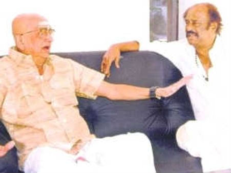 'நண்பர்களின் தொந்தரவை தவிர்க்கத்தான் ரஜினி மருத்துவமனையில் உள்ளார்' - சோ