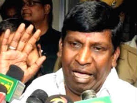 தேமுதிகவினரால் என் குடும்பத்துக்கே ஆபத்து! - டிஜிபியிடம் வடிவேலு மனு