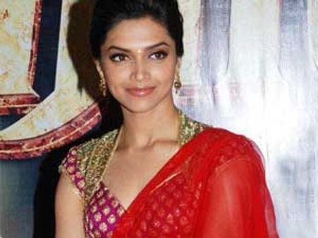 ரஜினிக்காக தீபிகா படுகோன் பிரார்த்தனை