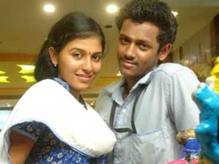 அங்காடித் தெரு அவ்வளவு மோசமான படமா?