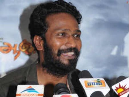 விருதுக்காக படமெடுக்கவில்லை, பணத்துக்காகத்தான் இயக்குகிறேன்-வெற்றி மாறன்