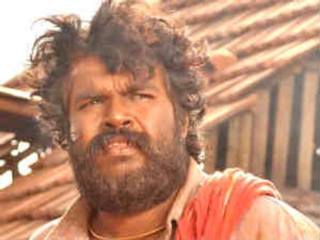 'ஷோலேயில் ஒரு அம்ஜத்கான்.... அவன் இவனில் ஒரு ஆர்கே'!!