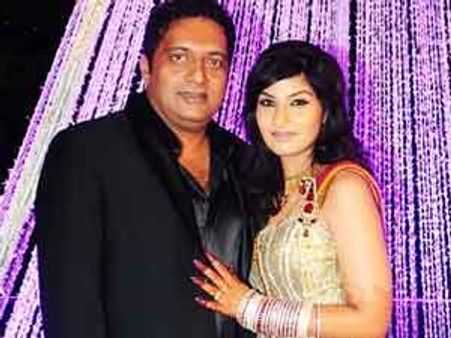 மும்பையில் 2-வது மனைவியின் நடனப்பள்ளியைத் திறந்தார் பிரகாஷ்ராஜ்