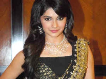 அருண் விஜய் 'ராசி': கம்பி நீட்டிய பிராச்சி!