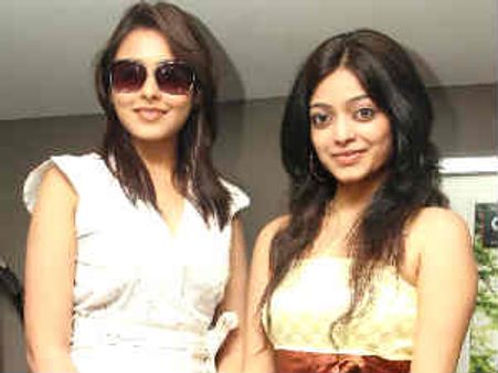 அவன் இவன்... திரண்டு வந்த நட்சத்திரங்கள்!