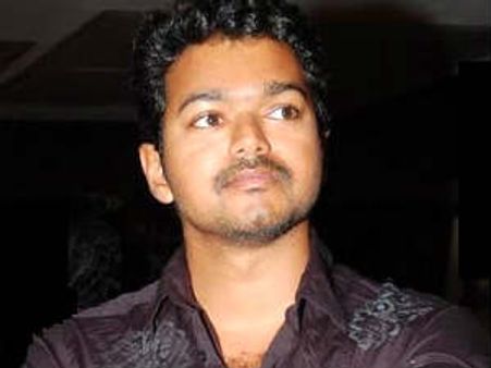 விஜய் படத் தயாரிப்பாளருக்கு ரூ 5 லட்சம் அபராதம்!