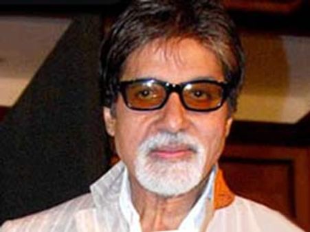 'நிற்க கஷ்டமாக உள்ளது!' - உடல் நிலை பாதிப்பால் அமிதாப் அவதி