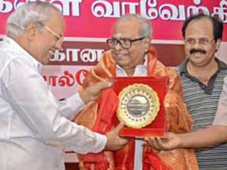 பால்கே விருது பெற்ற பாலச்சந்தருக்கு பாராட்டு விழா!