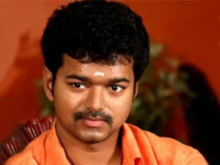 அடுத்து விஜய்யை இயக்கப் போவது சீமானா... முருகதாசா?