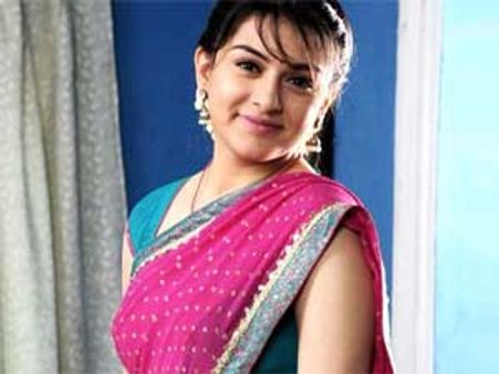 பிரபல ஜவுளிக்கடைக்கு விளம்பர மாடலான ஹன்ஸிகா!