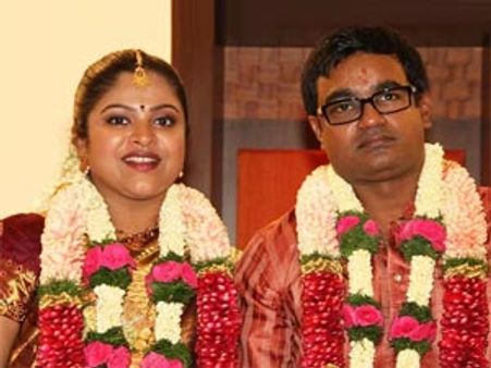 நட்சத்திர திருமணங்கள்.... கோலிவுட்டுக்கு அறிவிக்கப்படாத லீவு!