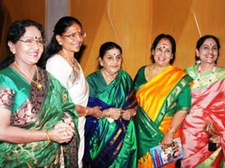 கவிஞர் வாலி வெளியிட்ட 'ஒரு சினிமா நிருபரின் டைரியிலிருந்து....'