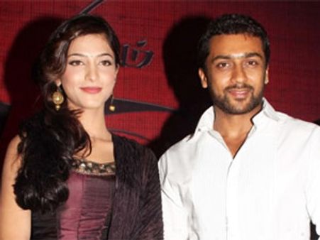 ஏழாம் அறிவு பாடல்கள் இணையத்தில் லீக்?