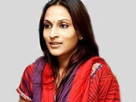 ரஜினிகாந்த்தை அழைத்து வர சிங்கப்பூர் போனார் மகள் ஐஸ்வர்யா