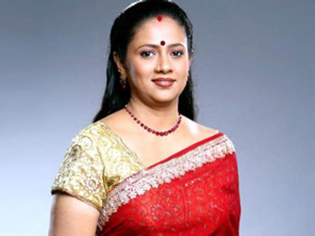 'கனிமொழி' ஆகும் லட்சுமி ராமகிருஷ்ணன்!