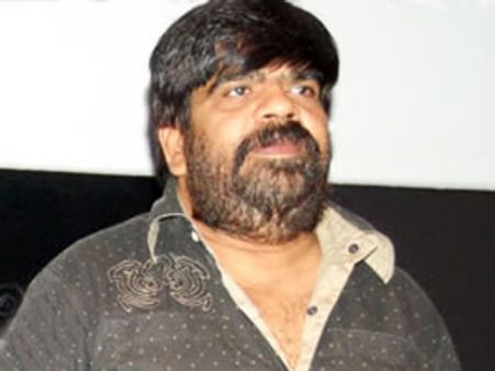 டீஸல் விலை உயர்வைக் கண்டித்து டி ராஜேந்தர் ஆர்ப்பாட்டம்