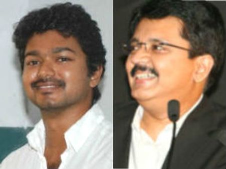 கலாநிதி மாறன் மீது புகார் கொடுக்கிறார் விஜய்?