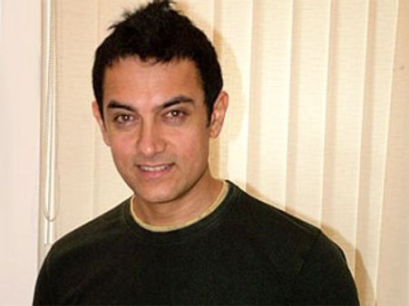 ரூ.3 லட்சம் கொடுத்து புதிய ரோல்ஸ்ராய்ஸ் காருக்கு பேன்ஸி நம்பர் வாங்கிய ஆமிர்கான்!