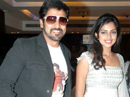 மக்கள் ரசனையை வெல்வதே சிறந்த விருது! - விக்ரம்