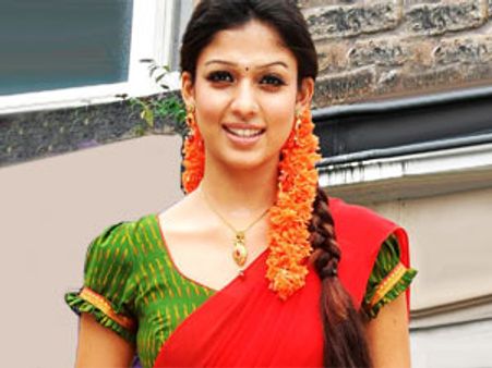 இந்து மதத்துக்கு மாறினார் நயன்தாரா!!