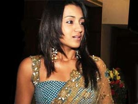 மங்காத்தா படத்துக்காக சொந்தக் குரலில் பேசினார் நடிகை த்ரிஷா.