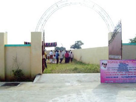 சென்னை அருகே எம்ஜிஆருக்கு ரசிகர்கள் கட்டிய கோயில் திறப்பு!