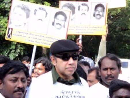 பேரறிவாளன், சாந்தன், முருகனை விடுவிக்க கோரி 1000 பேர் ஊர்வலம்; சத்யராஜ் தொடங்கி வைத்தார்!