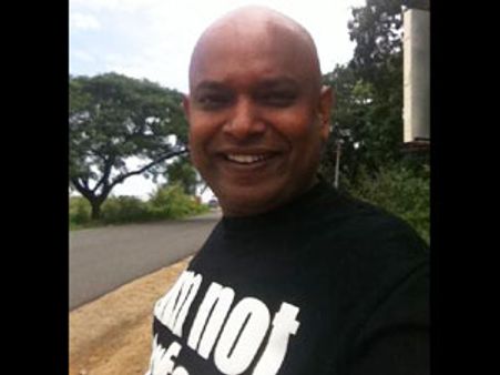 'மொட்டை போட்ட' வெங்கட் பிரபு!