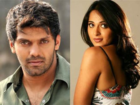 தனுஷ், ரிச்சாவுக்கு 'அவுட்'-ஆர்யா, அனுஷ்கா 'இன்'!