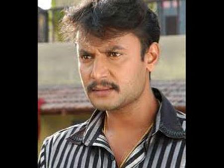 மனைவியைக் கத்தியால் குத்திக் கொல்ல முயன்றதாக பிரபல கன்னட நடிகர் தர்ஷன் கைது