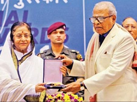 பால்கே விருது பெற்றார் பாலச்சந்தர்... தனுஷ், சரண்யா, சீனு ராமசாமிக்கு தேசிய விருது!